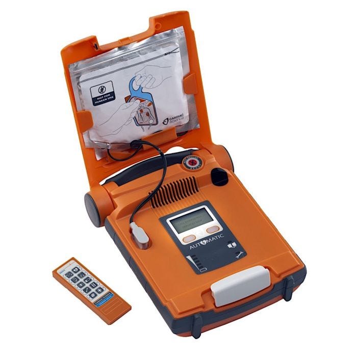 Powerheart G5 Trainer Package - Adult Pads. Includes: IR Remote, Adult Training Pads, Automatic Overlay, and Language Configuration/User Manual CD. This Device is for Training Purposes Only. Trainer Will not Provide Defibrillation Therapy.