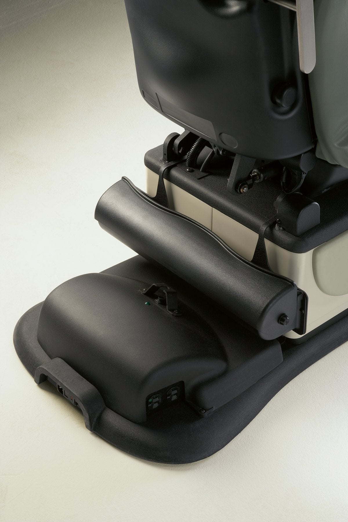 Paper Roll Holder, 641 Rotation Models (US Only) (DROP SHIP ONLY) (Delivery Info Sheet Required)