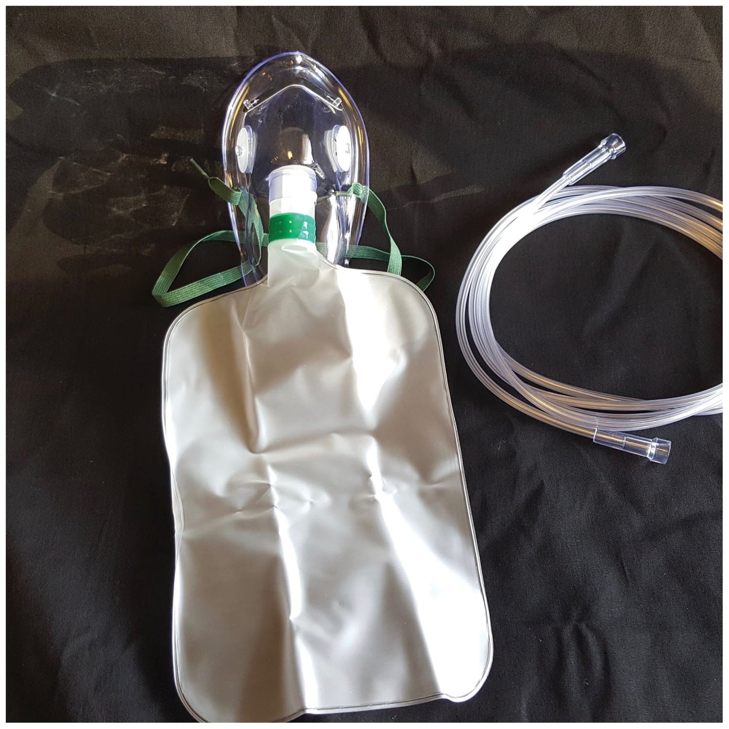 Oxygen Mask, Total Non-Rebreather w/bag, Adult, Elongated, 7' Star Tubing, 50/cs (40 cs/plt) (Rx) (US Only, Excluding IN and ND))