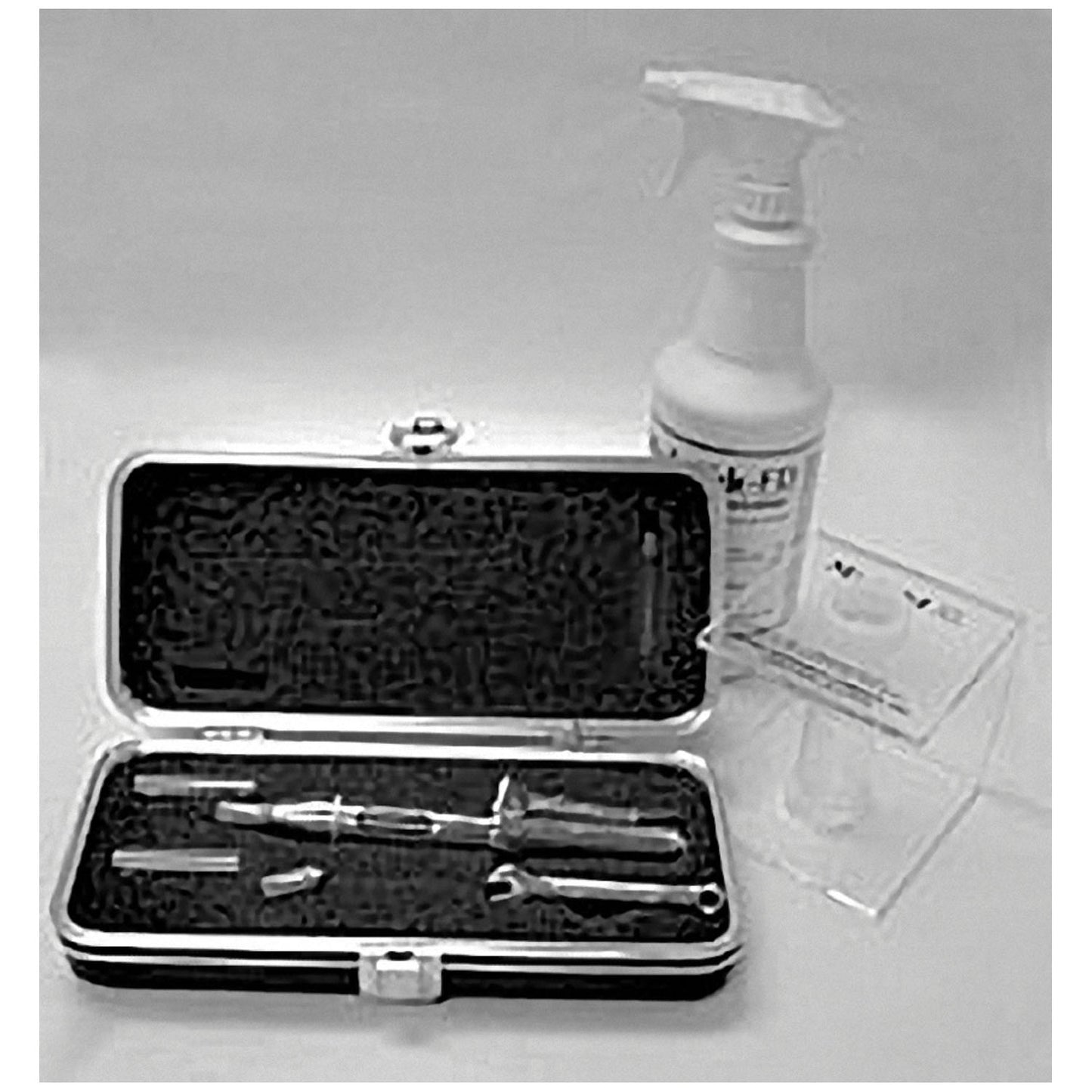 MadaJet Instrument, 503 Head Assembly (Straight), (2) #400 Extenda Tips, Sheath _", MadaCide-FD (32 oz), ME30 Wrench, 507 Holder, (3) Pyrex Fill Chambers, (3) Stylets & Custom Case