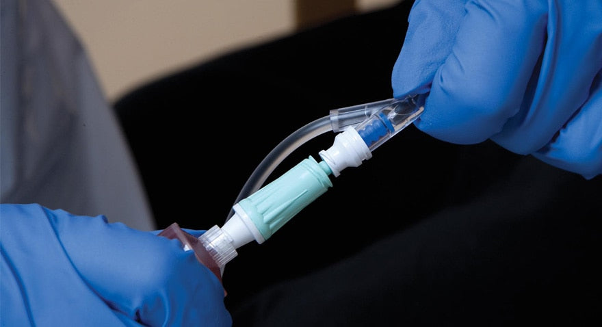 SmartSite Vial Access Device, 20 mm, 0.09 ml PV, 100/cs (Continental US Only) (Drop Ship Requires Pre-Approval)