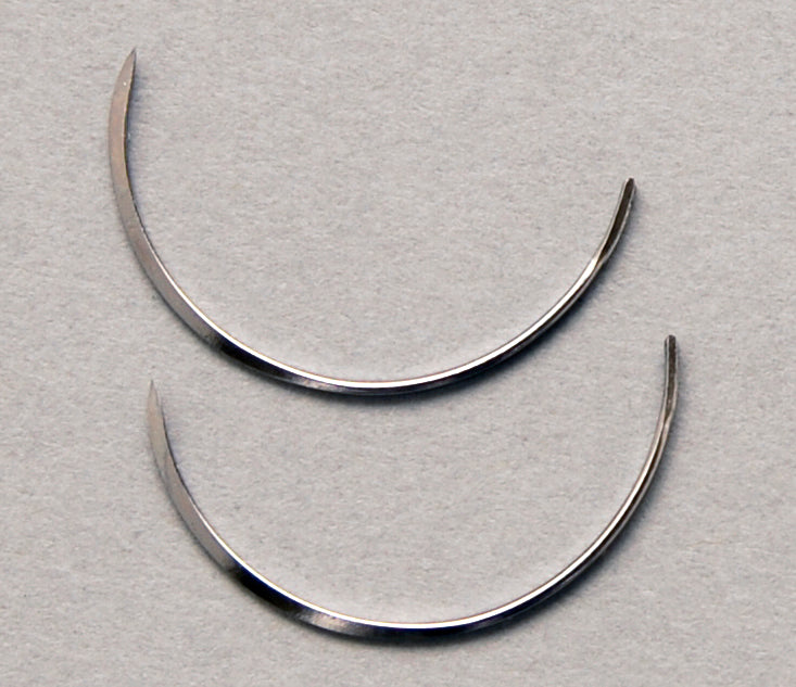 Needle 1/2 Circle, Reverse Cutting Lanes, Cleft Palate, Spring Eye, 0.24" x 0.748", 2/pch, 72 pch/bx (US Only) (Not Available For Sale into Canada)