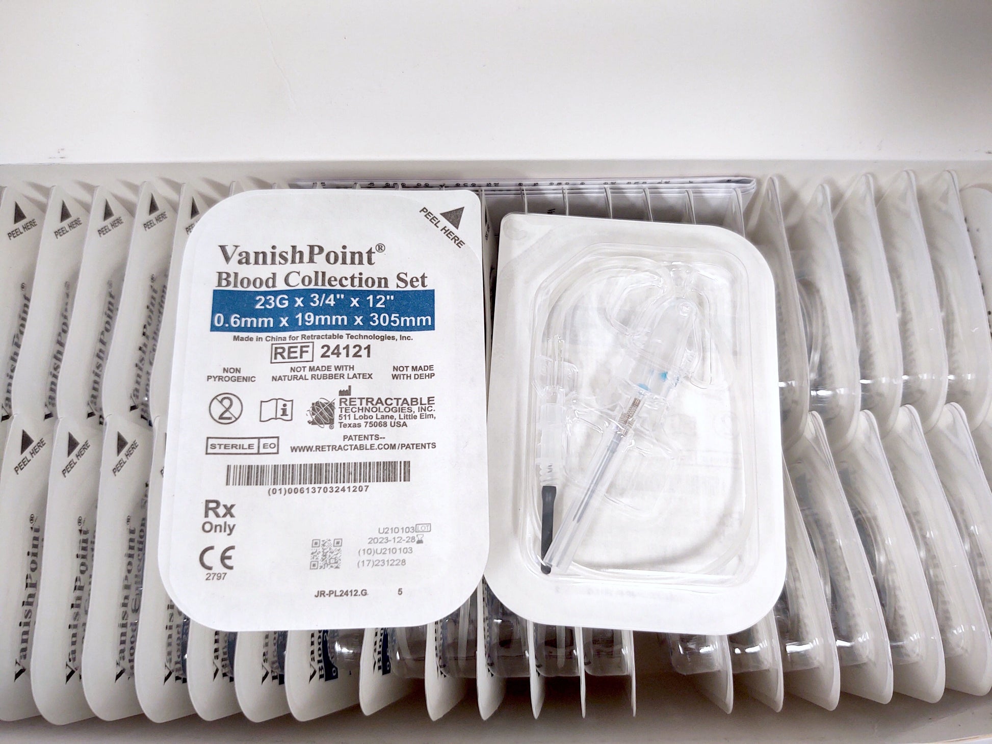 Blood Collection Set with Luer Adapter, 23G x 3/4" with 12" Tubing, 200/cs