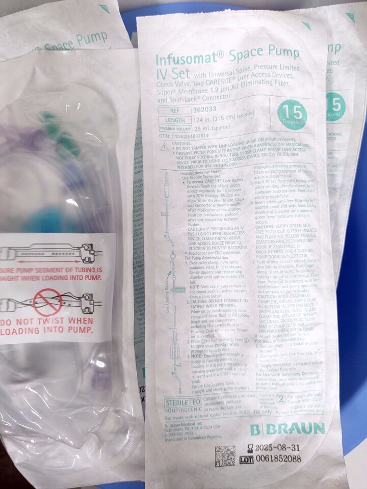 Pump Set, Universal Spike, Pressure Limited Check Valve, 2 CARESITE Luer Access Devices, Supor Membrane 1.2 Micron Air Eliminating Filter, SPIN-LOCK Connector, 15 Drops/mL, 25mL Priming Volume, 124" Length, 24/cs (Rx) (Continental US+HI Only) (DROP SHIP END USER ONLY)