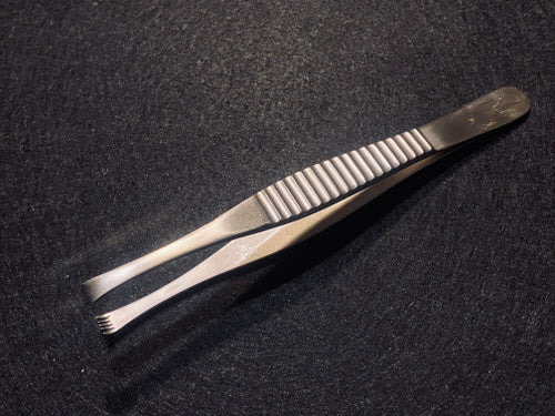 Forcep, Tissue, Martin, Multiple Teeth, 6mm Tip, 6in (152mm) Length (US Only) (Not Available for Sale into Canada)
