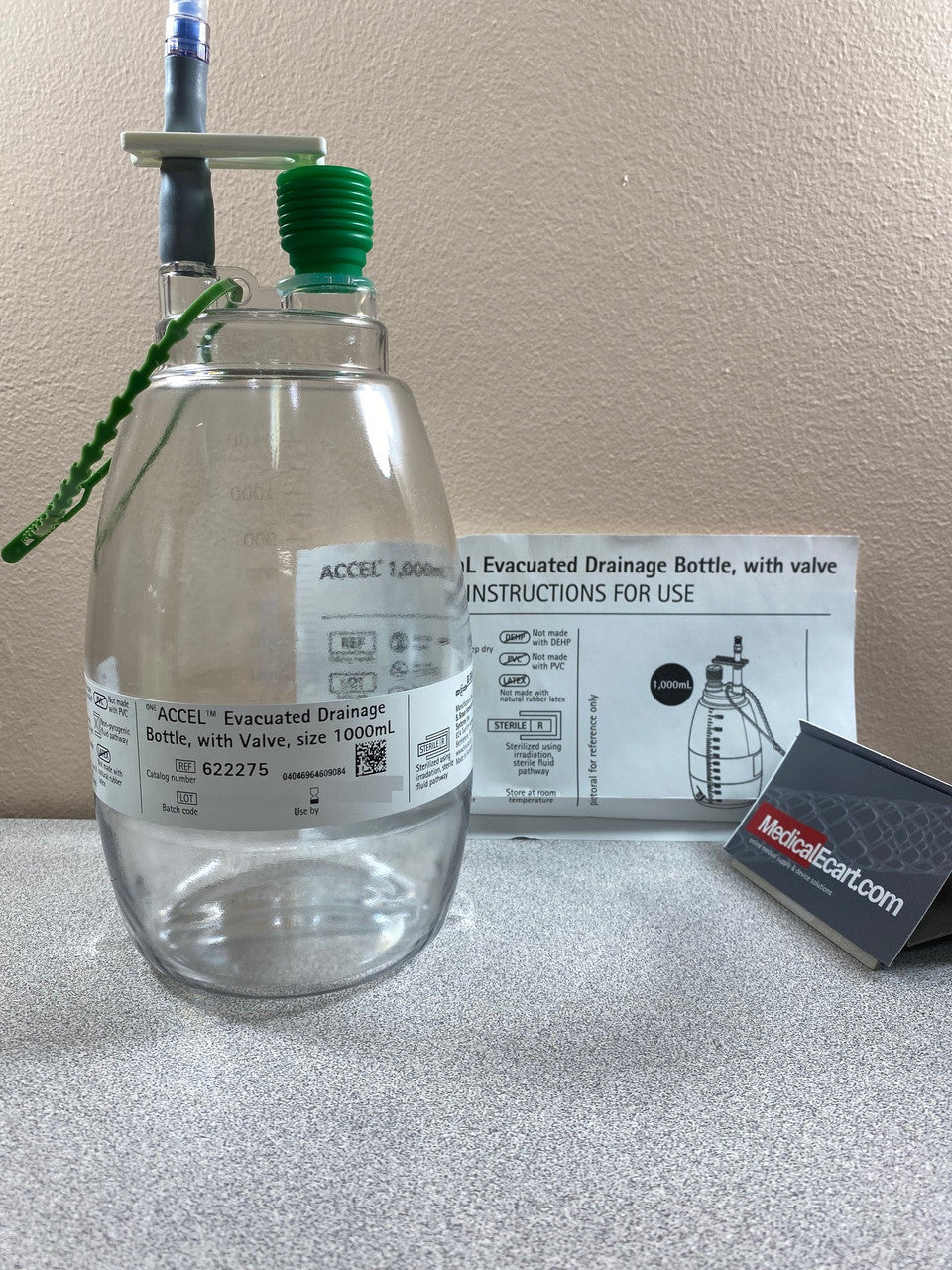 Evacuated Drainage Bottle, 1000ml, Scaled in 100ml Increments, Vacuum Release Slide Clamp, Removable Adjustable Hanging Strap with Locking Mechanism, Sterile Fluid Pathway Only, 10/cs (40 cs/plt) (Rx) (Item is Non-Returnable) (Continental US+HI Only, Excluding IN and ND)