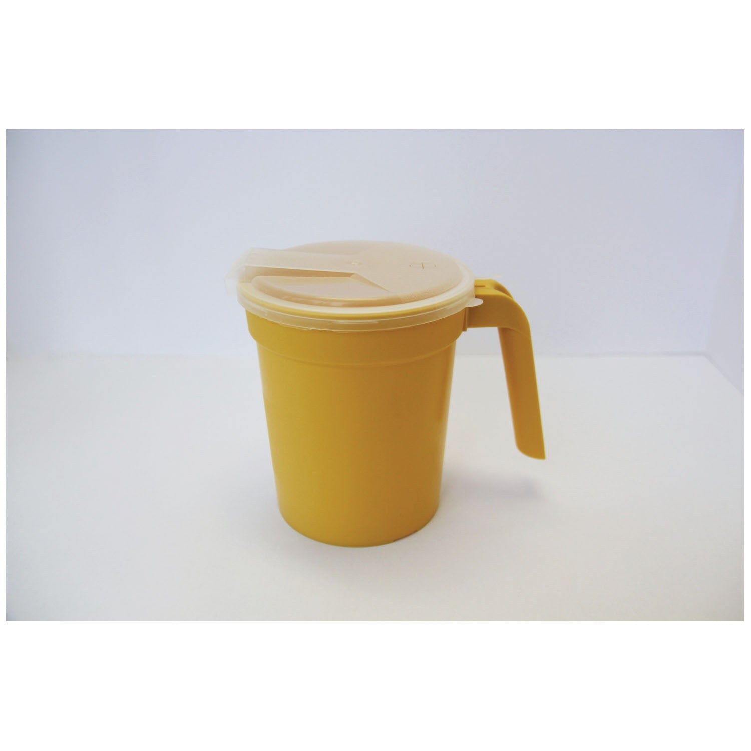Pitcher, with Straw Port Lid, Gold, 100/cs