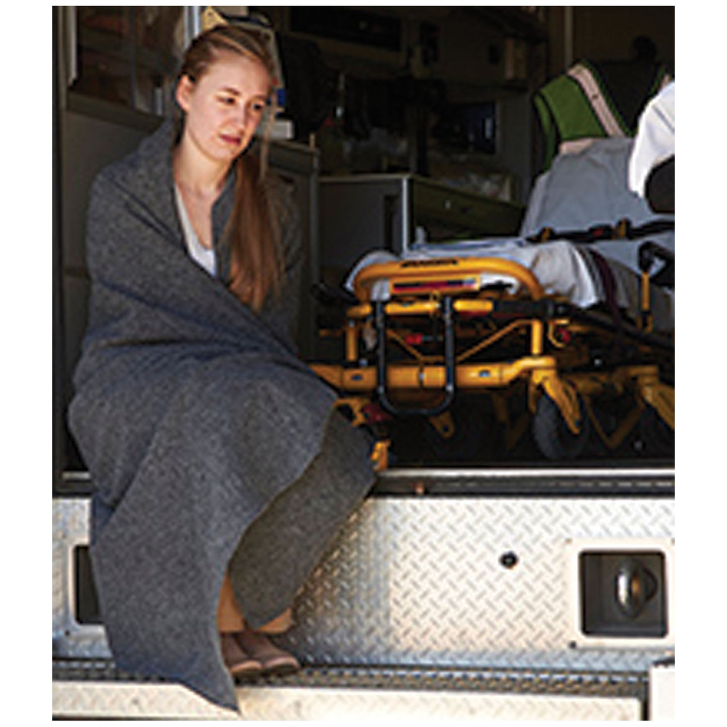 ComFort1 Blanket, 50" x 84", Disposable, Gray, Polyester, 10/cs