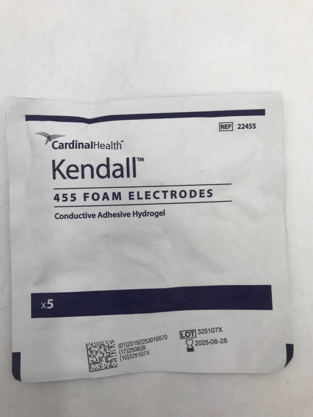 853 Series, Foam Conductive Adhesive Hydrogel EKG Electrode, Radiolucent, Rectanglar, Adult, 3/pk, 200 pk/cs (Continental US Only) 