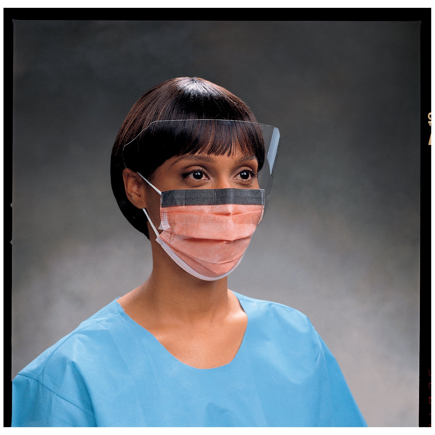 Fluidshield Fog-Free Procedure Mask with Earloops, Visor, Orange, 25/pkg, 4 pkg/cs (US Only) 