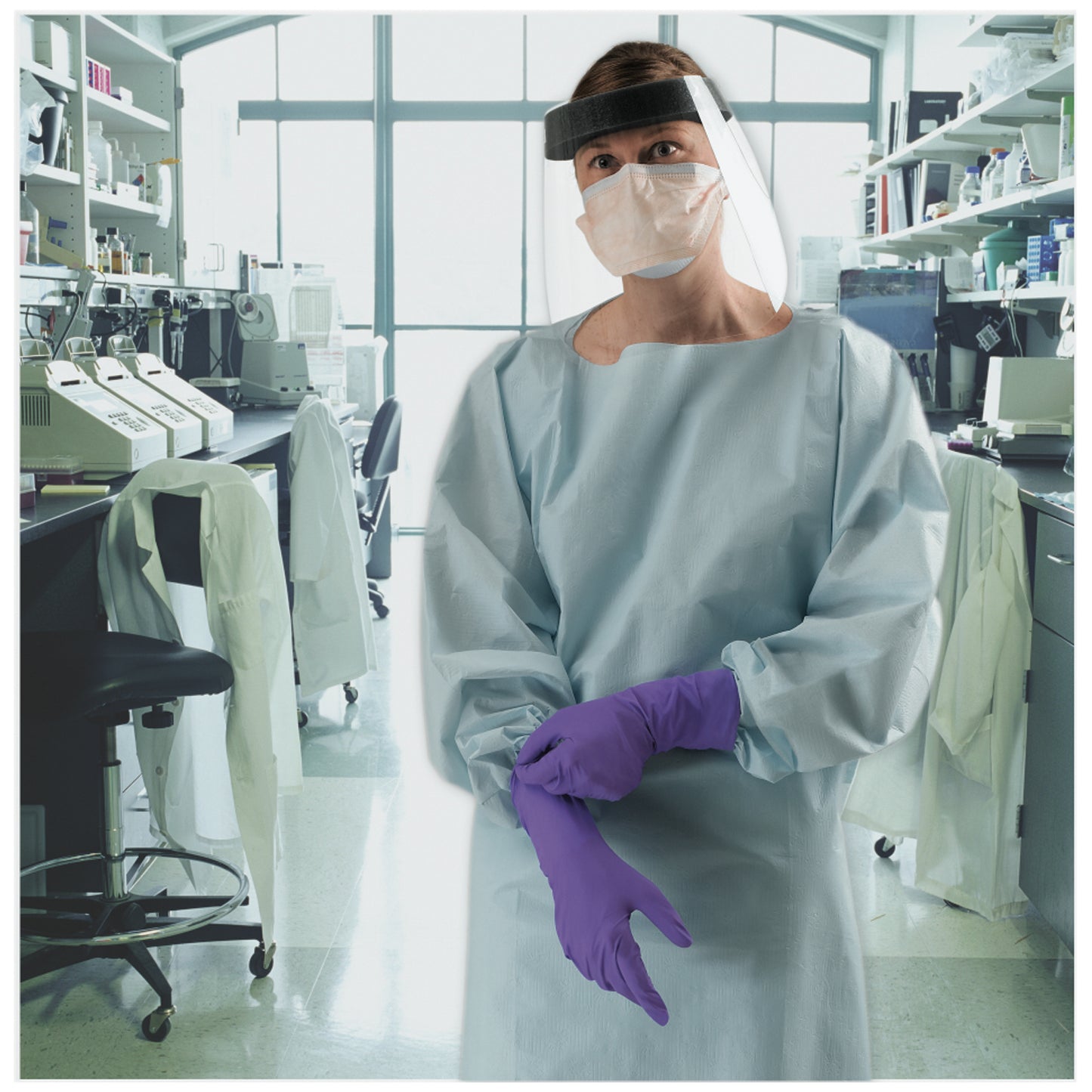 Procedure Gown, Tested For Use with Chemotherapy Compounding & Drug Administration, 22_" x 12_" x 15_", 100/cs (US Only)