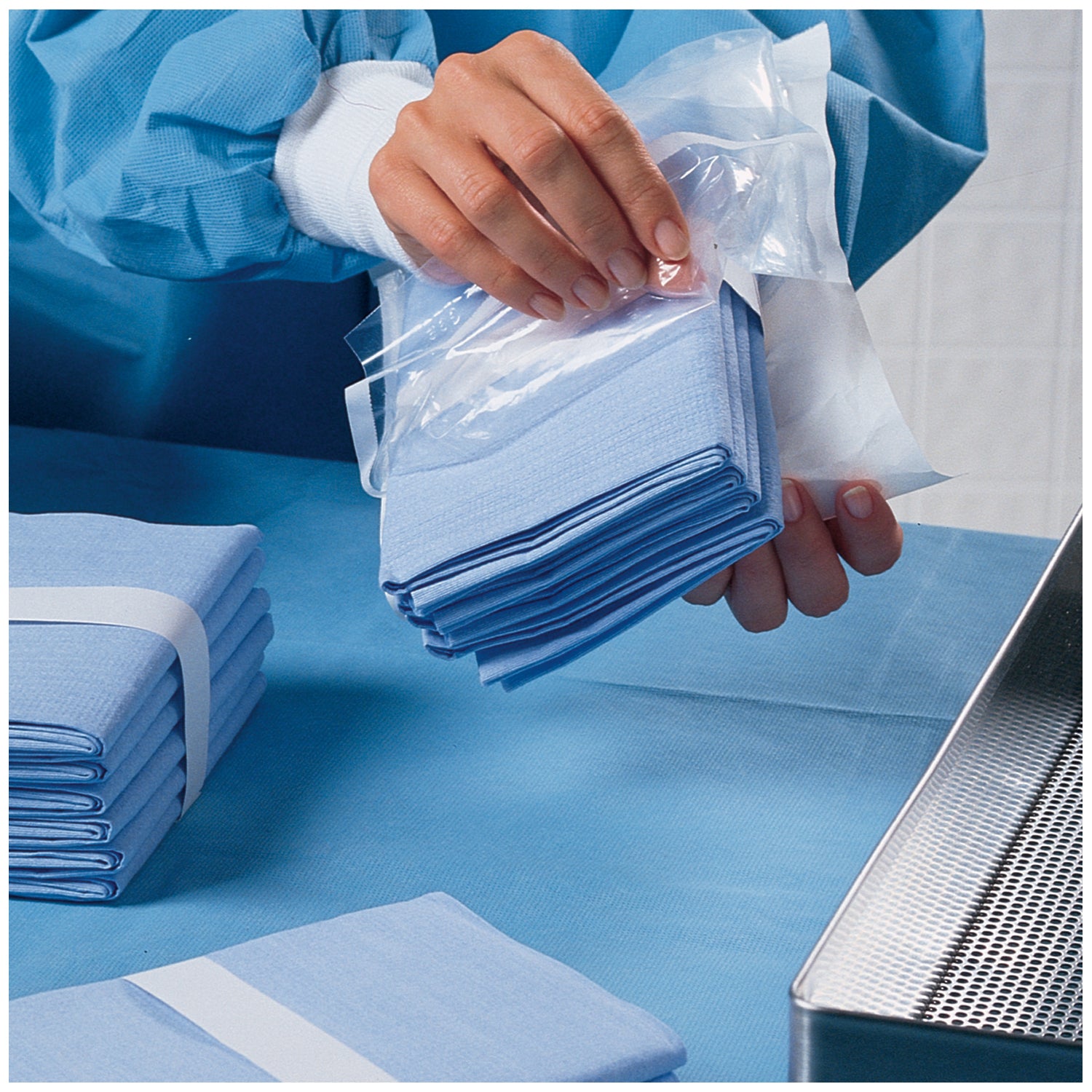 Absorbent Towels, 15in x 22in, 2/pkg, 100pk/cs (US Only)