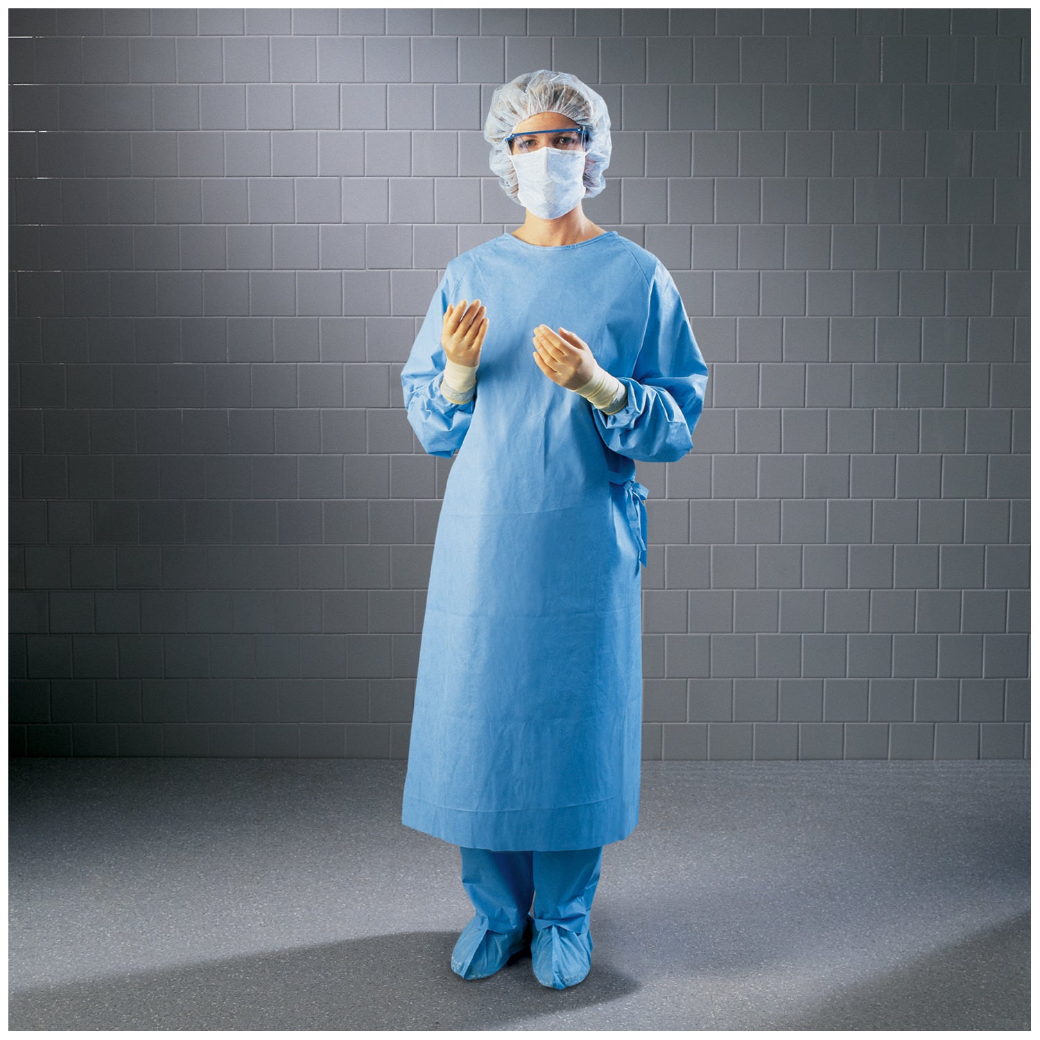 Surgical Gown, Towel, AAMI 3 Liquid Barrier Standard, Non-Reinforced, Sterile, XX-Large, 28/cs (US Only)
