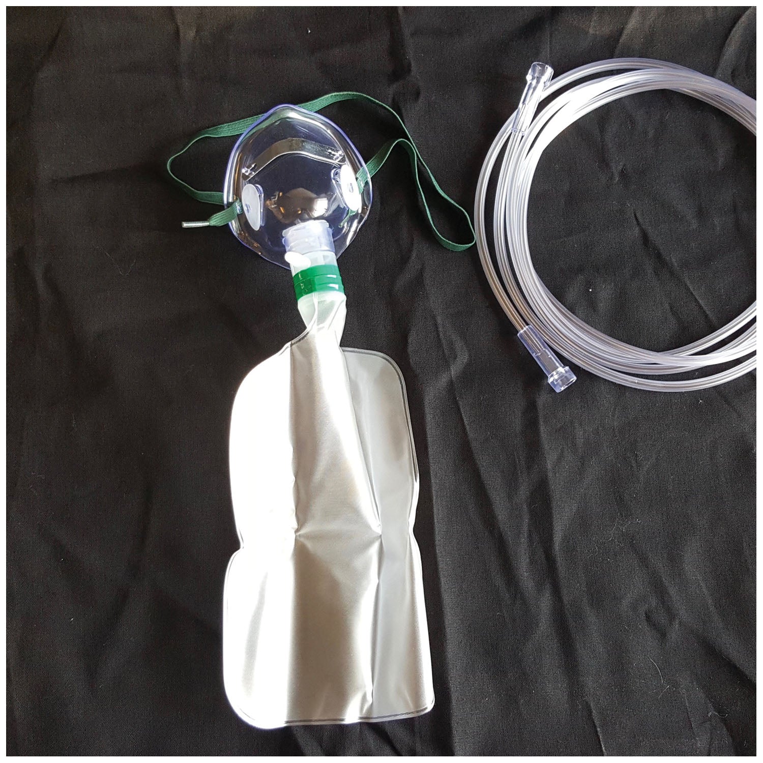 Oxygen Mask, Total Non-Rebreather w/bag, Pediatric, Standard, 7' Star Tubing, 50/cs (40 cs/plt)
