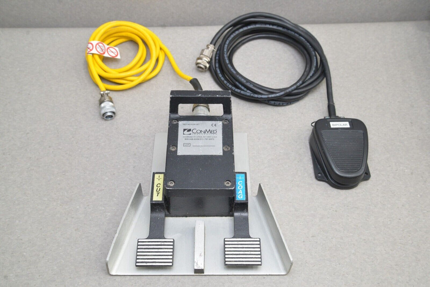 Accessories: Monopolar Footswitch with 10ft Cable, Full Size, Splashproof