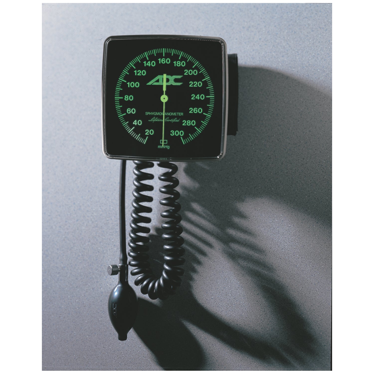 Thigh Wall-Mounted Aneroid, Black, Latex Free (LF)