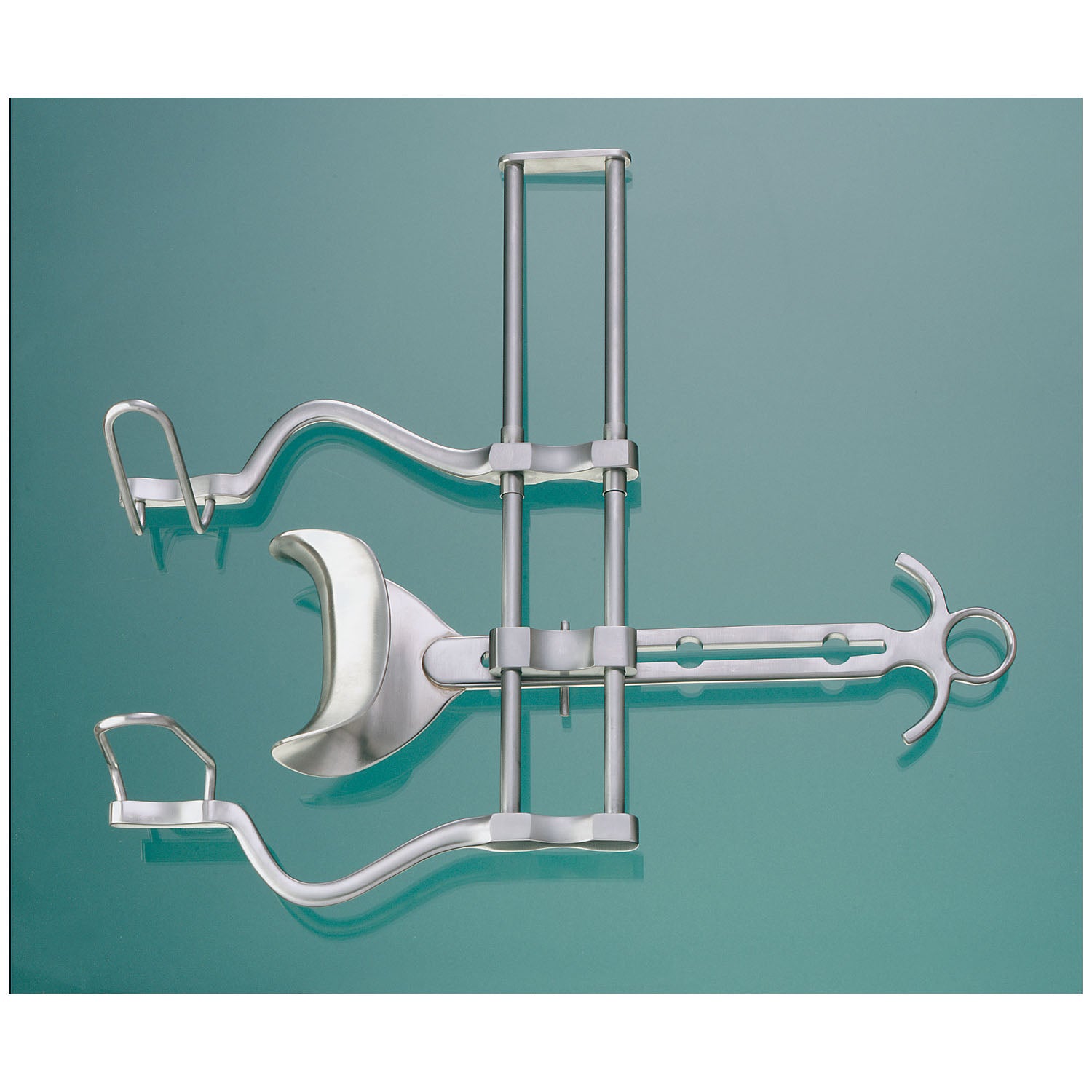 Abdominal Retractor, 7" Spread, Fenestrated Side Blades 2_"D & Solid Center Blade 3" x 1_"D