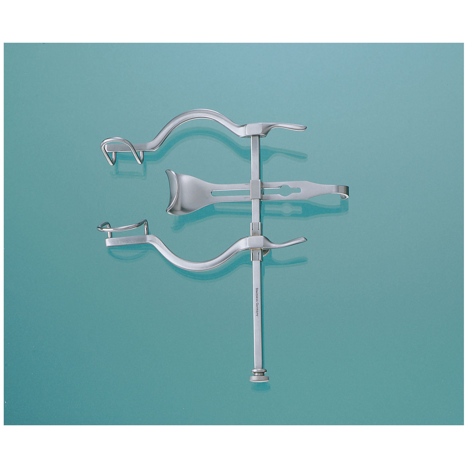 Pediatric Abdominal Retractor, 4" Spread, Fenestrated Side Blades & Solid Center Blade 1"D, Light Pattern