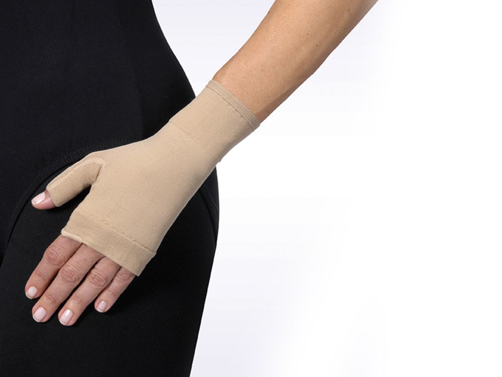 Gauntlet, 15-20 mmHG, Black, Size 4 (Continental US Only)